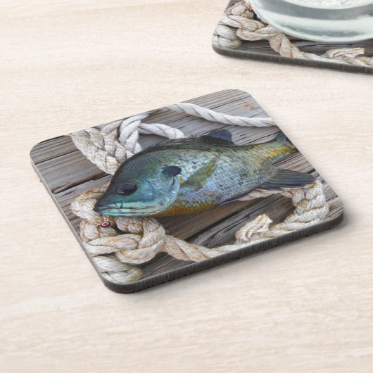 ブルーギルの魚を波止場とロープに コースター (左側)