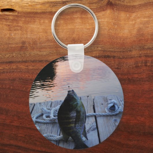 ブルーギルアットサンセットレイクの矢印 キーホルダー (正面)