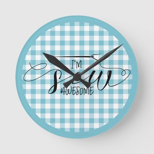 ブルーギンガムのI'm Sew Awesome ラウンド壁時計 (正面)