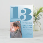 ブルーグラデーションの13歳の誕生日招待状 少年 写真入り 招待状 (スタンド正面)
