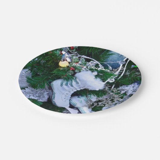 ブルーグリッターと毛皮のアイススケートがクリスマスツリーに ペーパープレート (アングル)