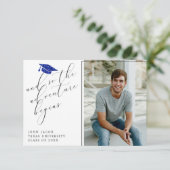 ブルーグリッターキャップ引用文写真モダン卒業 案内状 (スタンド正面)