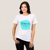 ブルーグリーンの水彩画のブライズメイド 名前と日付を追加 トライブレンドTシャツ (正面全面)