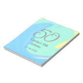 ブルーグリーングレー50th誕生日を追加する名前レトロ ノートパッド (回転)