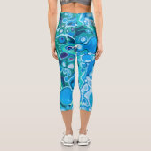 ブルーグリーンデジタル大理石の流体アート カプリレギンス (裏面)