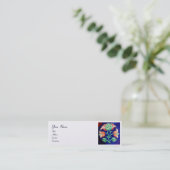 ブルーグリーンフローラ様式化ピンクフラワーホワイトパール スキニー名刺 (スタンド正面)