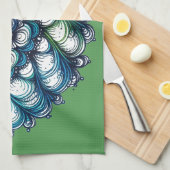 ブルーグリーンメダリオン – 抽象芸術 キッチンタオル (四つ折り)