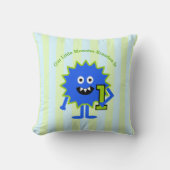 ブルーグリーン我々の小さなモンスター少年1歳の誕生日 クッション (正面)