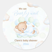 ブルーグリーン我々はベアベビーシャワーを待つことができる ラウンドシール (正面)