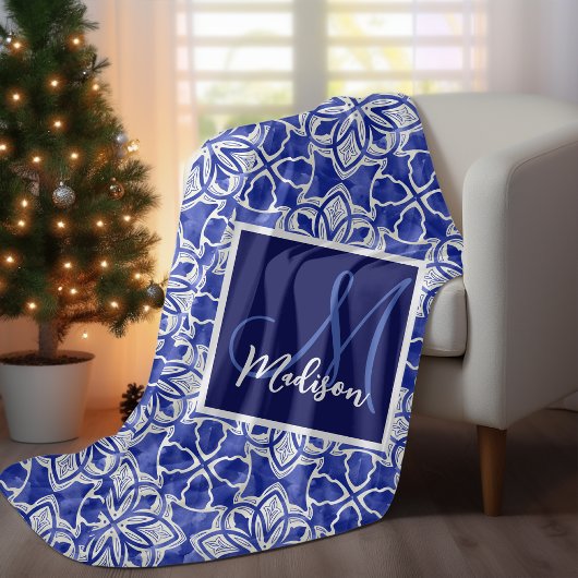 ブルーグレイエレガント幾何学的シームレスモノグラム フリースブランケット