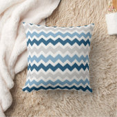 ブルーグレーのシェブロンの装飾的な枕 クッション (ブランケット)