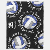 ブルーグレーバレーボールコートhappy place mantra フリースブランケット (正面)