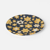 ブルーグレー背景のクリスマスクッキーリース ペーパープレート (アングル)