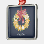 ブルーグレー背景のクリスマスクッキーリース メタルオーナメント (左)