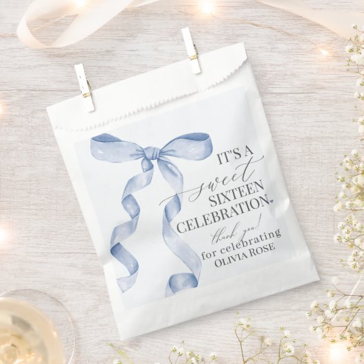 ブルーコケットボウスウィート16誕生日パーティーデザート フェイバーバッグ (クリップ留めされた状態)