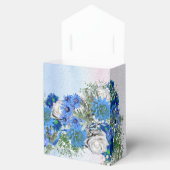 ブルーコーンフラワーズ&ホワイトローズブーケ フェイバーボックス (オープン)