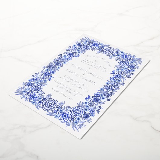 ブルーシルバーチノイスリーフランスのフローラ結婚ズ 箔招待状 (回転した状態)