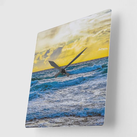 ブルーシーに沈む黄色い夕日 スクエア壁時計 (傾斜)