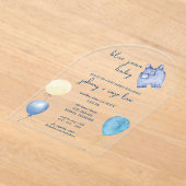 ブルージャンベビー | 赤モダンちゃんシャワー | バルーンアーチ アクリル招待状 (レイダウン)