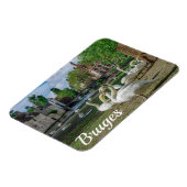 ブルージュのダウンタウンの白い白鳥 マグネット (左側)