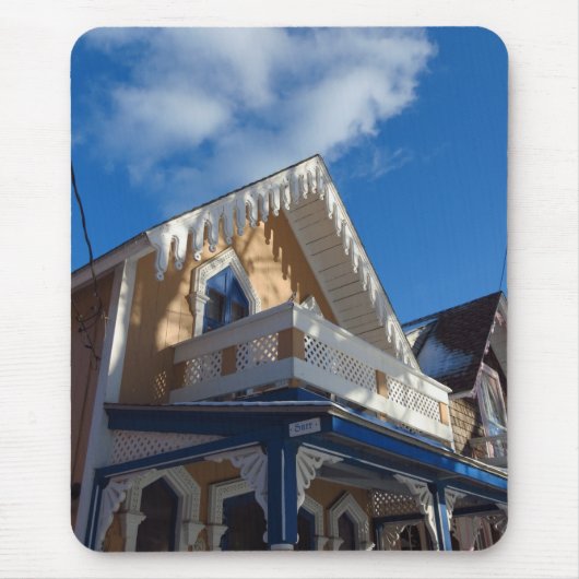 ブルースカイとジンジャーブレッド – Martha's Vineyard マウスパッド (正面)