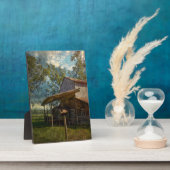 ブルースカイ素朴ーの下のフィールドに囲まれた納屋。 フォトプラーク (側面)