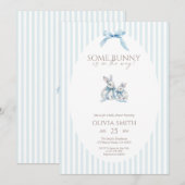 ブルーストライプのSome Bunny ベビーシャワー 招待状 (正面/裏面)