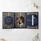 ブルーソードシールド中世ファンタジー結婚の写真 三つ折り招待状 (内部)