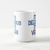 ブルータイポグラフィおいしいビーガン コーヒーマグカップ (中央)