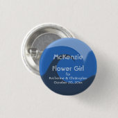 "ブルーチド" – フラワーガールと名前と日付 缶バッジ (正面&裏面)