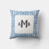 ブルーチノイスリーワイドギリシャ鍵モノグラ縁どム クッション (裏面)