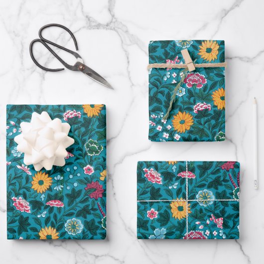 ブルーティール（緑がかった色）グリーンレッドピンクイエローフローラルパターン ラッピングペーパーシート (正面)