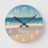 ブルーティール（緑がかった色）サンディビーチ風景写真 ラウンド壁時計 (正面)