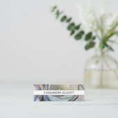 ブルーティール（緑がかった色）パープル&金ゴールドアルコールインクリキッドアート スキニー名刺 (スタンド正面)