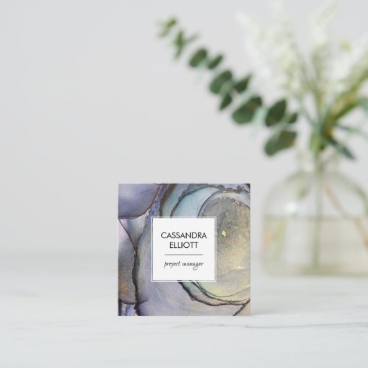 ブルーティール（緑がかった色）パープル&金ゴールドアルコールインクリキッドアート スクエア名刺 (スタンド正面)