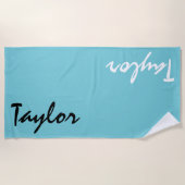 ブルーティール（緑がかった色）名前をカスタムするパーソナライズされたビーチタオル ビーチタオル (正面)