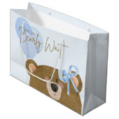 ブルーテディ我々は真珠のように待つことができる男の子のシャワー ラージペーパーバッグ (正面アングル)