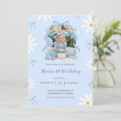 ブルーデイジーコケットガール1歳の誕生日おめでとうフォト 招待状 (スタンド正面)