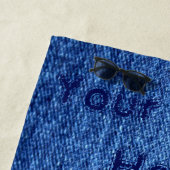 ブルーデニムジーンズの外観 – 名前を追加動揺して- ビーチタオル (インサイチュ)