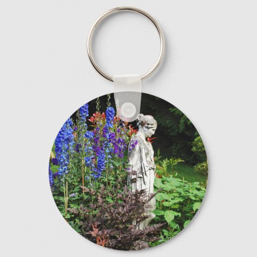 ブルーデルフィニウムの花園と像 キーホルダー (正面)