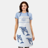 ブルートワールフローラビーチドルフィンモノグラム エプロン (着用した状態)