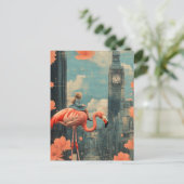 ブルードレスを着た子がピンクのフラミンゴに乗る ポストカード (スタンド正面)