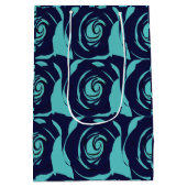 ブルーネイビーブルーバラフラワー ミディアムペーパーバッグ (裏面)