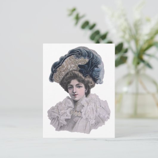 ブルーハットにエドワーディアンファッショナブルな女性 ポストカード (スタンド正面)