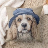 ブルーハット付き茶色と白の毛むくじゃらの犬 クッション (ブランケット)