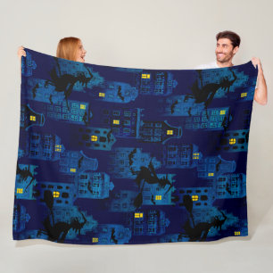 ブルーハロウィン不気味の街並み フリースブランケット