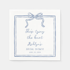 ブルーハンドドロー彼女は結び目ナプキンを結んでいる スタンダードカクテルナプキン