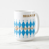 ブルーバイエルオクトーバーフェストプレッツェルパーソナライズ コーヒーマグカップ (正面右)