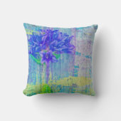 ブルーバイオレットの花 クッション (正面)