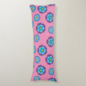 ブルーバイオレットピンクの花柄 ボディピロー (正面縦)